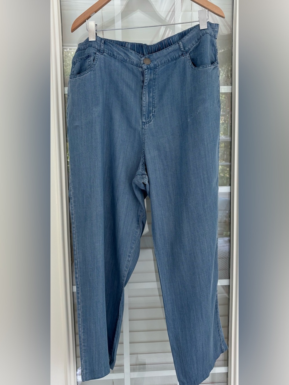 Chambray, pull-on,  ladies’, XL pants, light/med wash, every day, travel ready